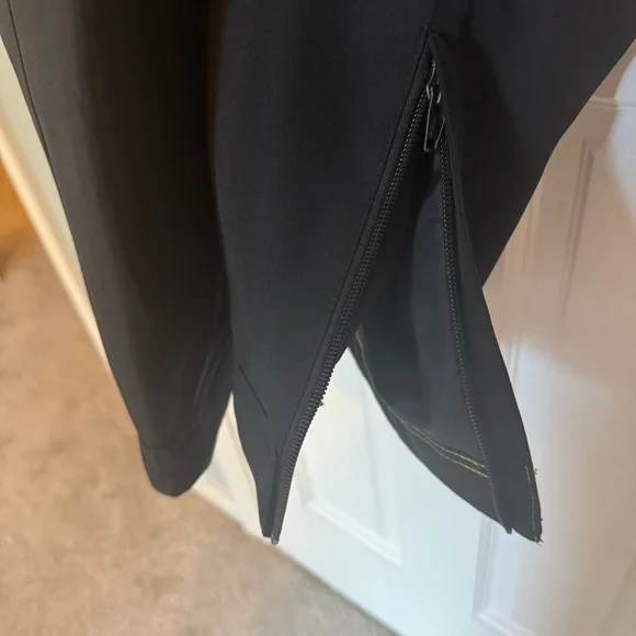 OBERMEYER BRISK BOYS SKI PANTS Teen size L (14-16) Snow black gray like new - Picture 7 of 8